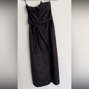 Elegant Strapless Jumpsuit with Ankle-Length Pants
 - Size XS